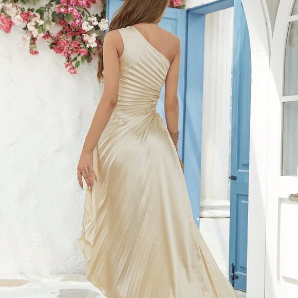 Biege Casual Womens One Shoulder Cut Out Irregular Hem Pleated Fall Dress - Picture 2 of 5